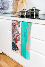 Laden Sie das Bild in den Galerie-Viewer, Tropical & Pineapple Geschirrtücher (2er Set)