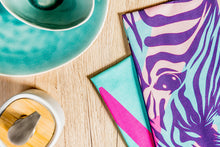 Laden Sie das Bild in den Galerie-Viewer, Zebra & Wild Geschirrtücher (2er Set)